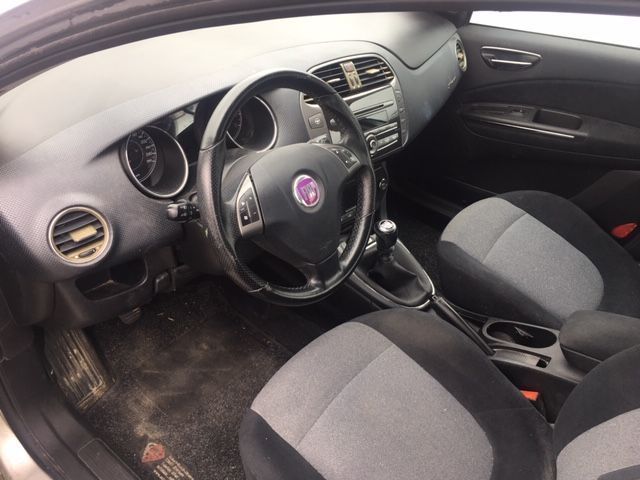 Dezmembrez Fiat Bravo 2008
