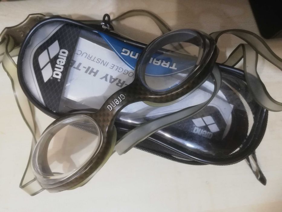 Продам очки для плавания