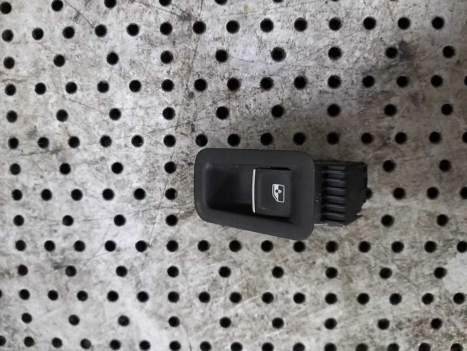 Buton geam electric dreapta fata vw touran 5t 2016 5ta868247