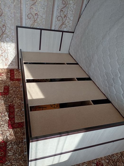 Кровать двухспальная