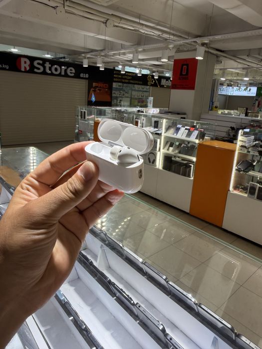 Airpods pro 3…….