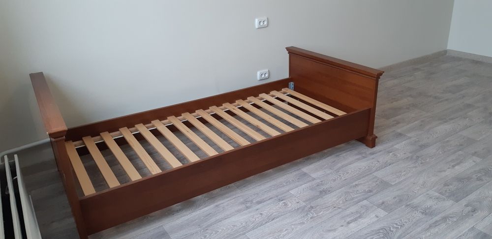 Продам кровать с матрасом Askona