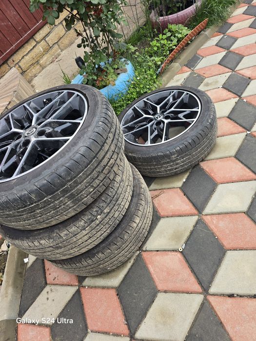 Urgent r18 noi impecabile+ cauciucuri noi