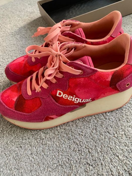 Обувки - различни модели