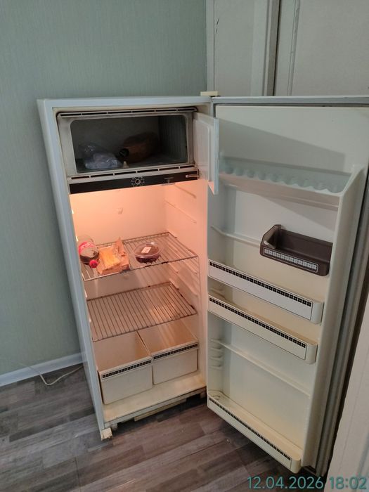 Холодильник Бирюса