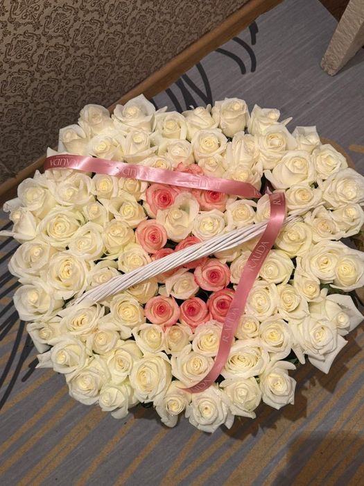 Букеты бүгін келген