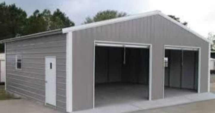 Garaje auto pe structura metalica invelite in panouri termoizolante