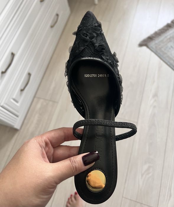 Шикарные новые туфли