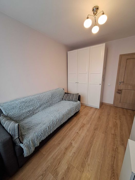 Apartament cu 3 camere+parcare,  Foresti zona Terra