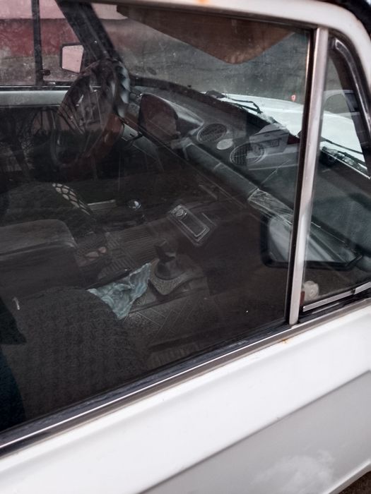 21011 жигули сотилади запчастга