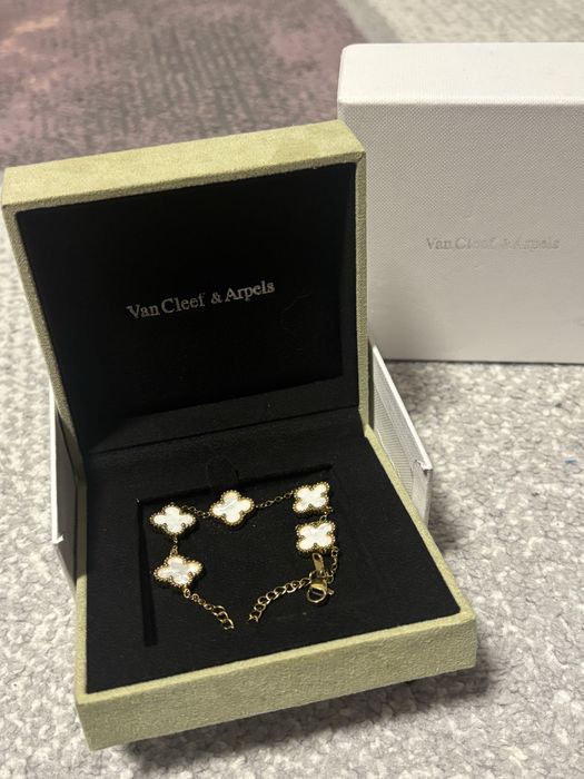 Van Cleef & Arpels гривна