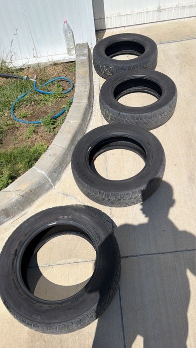 Продавам 4броя зимни гуми Bridgestone 185/65/15