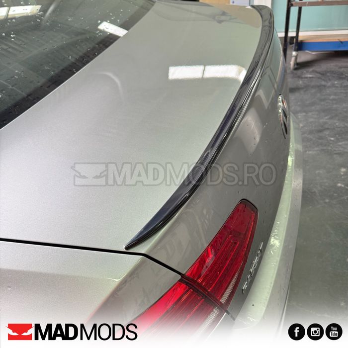 Eleron lip portbagaj haion, 120 cm, Negru Lucios, Multimarca