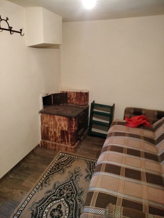 Vand casa 4 camere