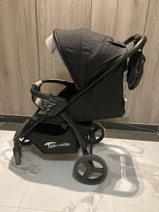 Продам коляску Teknum
