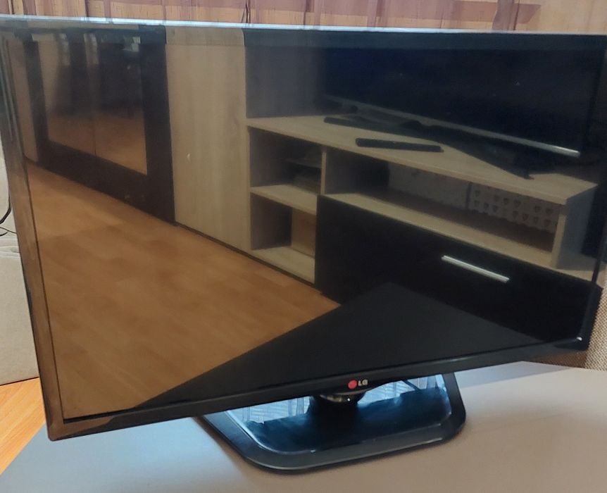 Телевизор  LG 32