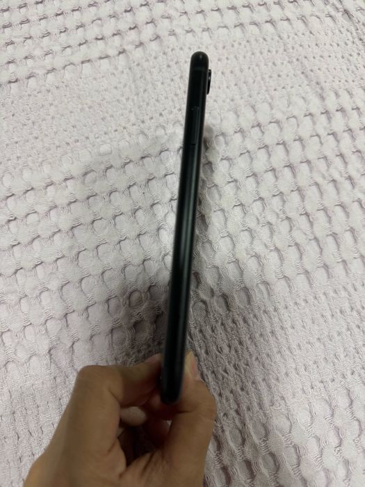 Продам iPhone XR 128 GB
