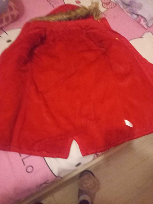 Haine fetița de iarna