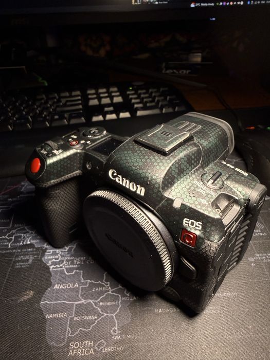 Canon R5c Sotiladi