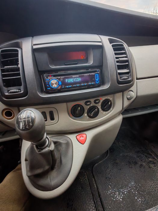 Vând & schimb Renault trafic