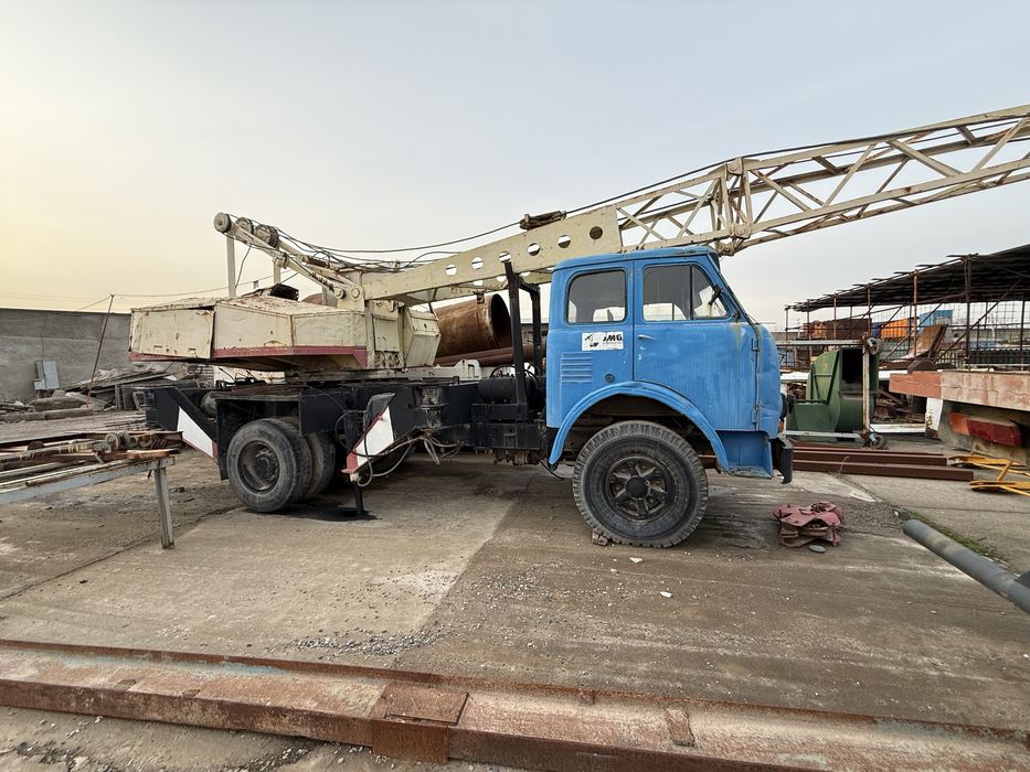 Автокран MAZ 16 тонна сотилади
