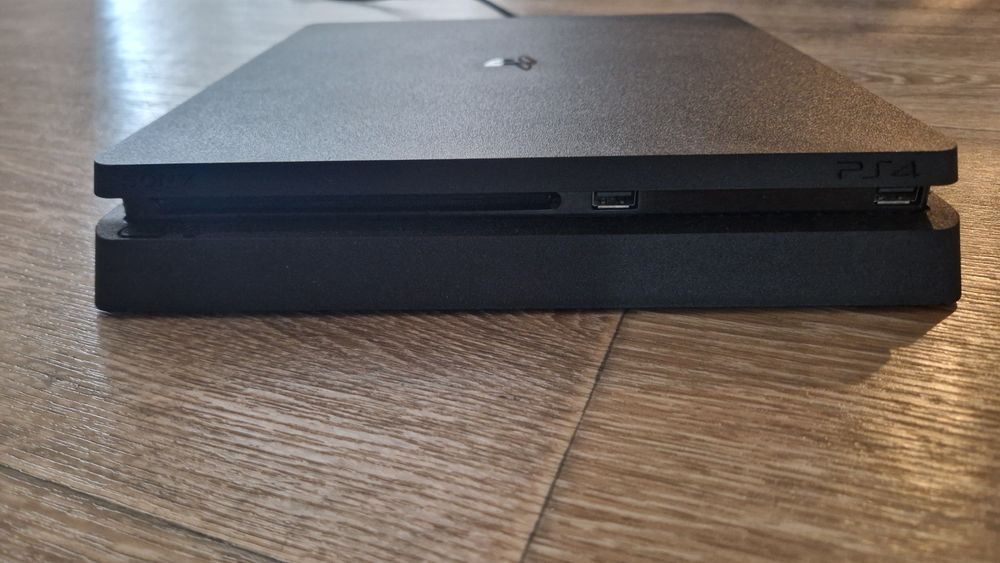 Play Station 4 slim 512 gb