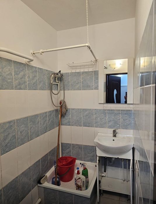 Camera de camin de închiriat