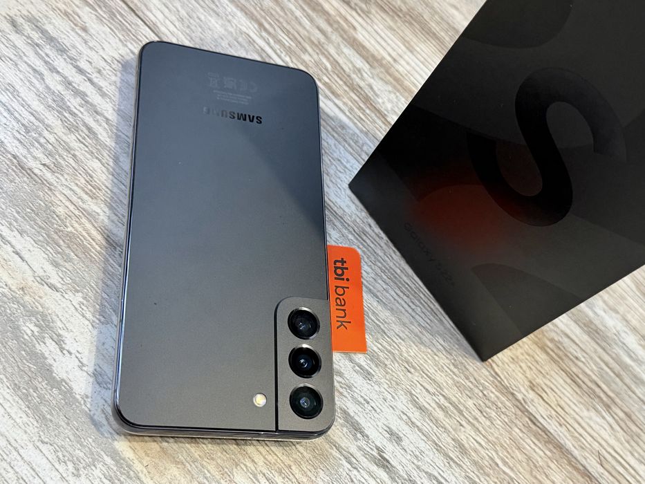 Samsung Galaxy S22 Plus 5G 256 GB 8 GB Ram Dual Sim Black Отличен