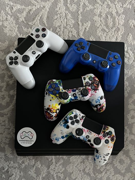 PlayStation 4 Pro + 4 геймпада