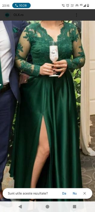 De vânzare doua rochițe superbe