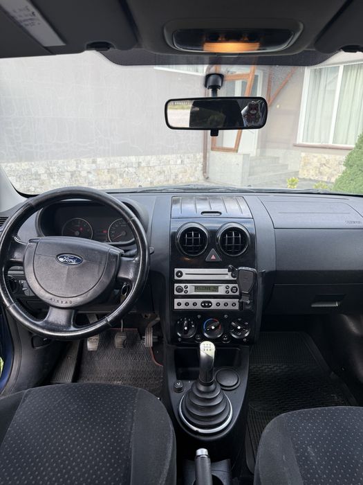 Ford Fusion 2005 Albastru 1.4 diesel Pret : 999euro