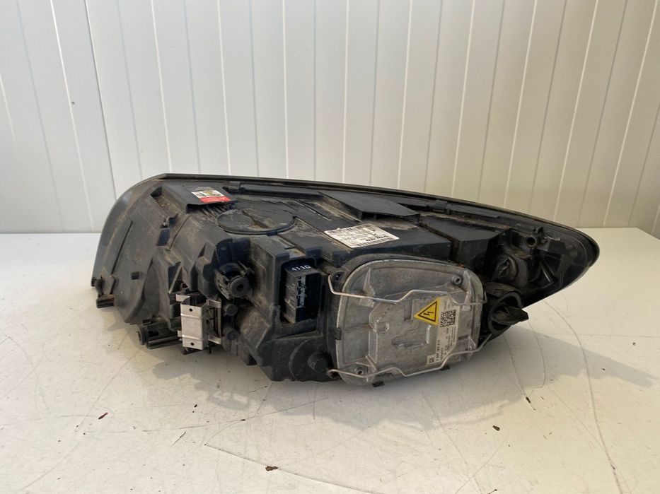Far xenon dreapta VOLVO S40 V50 2007-2012 31299588 32206140