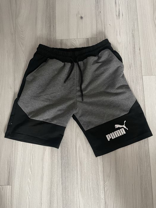Pantaloni scurti puma