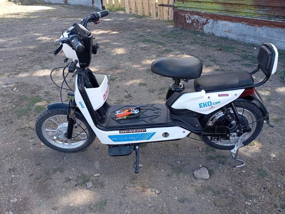 Электро скутер Eko E200