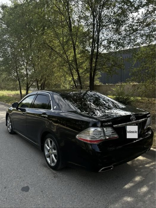 Toyota Crown 2010