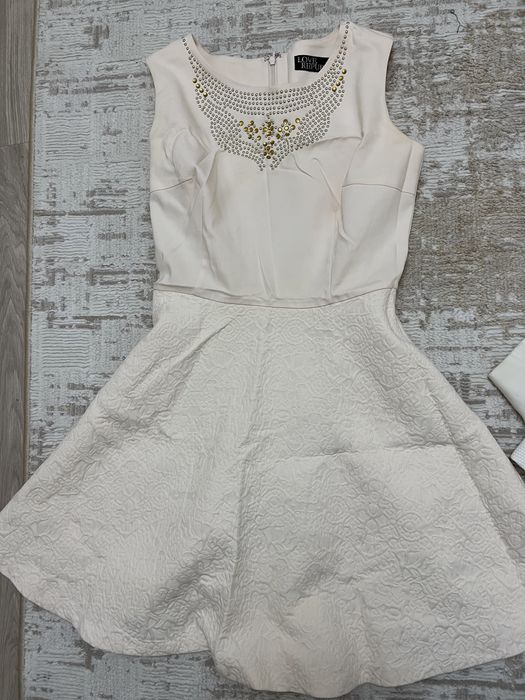 Женская одежда / платье