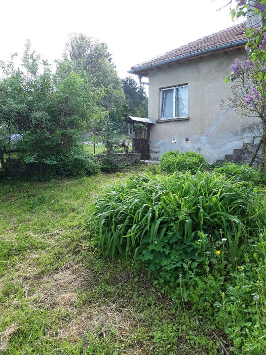 Продава се Къща в с. Изворово, Област Търговище - 140 кв.м за 272 €/кв.м - Снимка #4