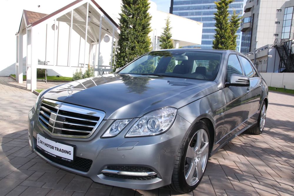 Mercedes-Benz E 250d 4MATIC 204PS/ 500n/m/ Distronic/ Nav Mare/ ILS LED/ TOP - CA NOU
