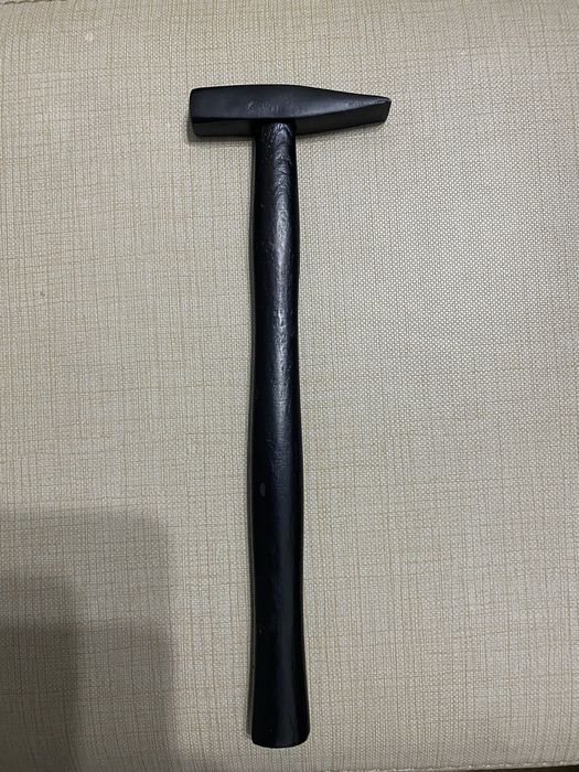 Молоток слесарный