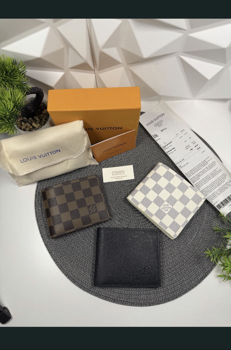 Louis Vuitton портфейли