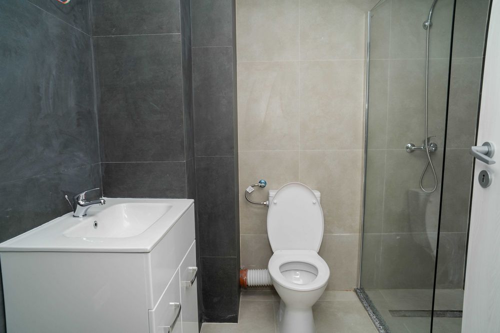 Garsoniera de vanzare bloc nou acte gata Metrou Berceni tva 21% inclus