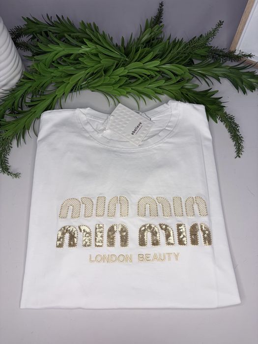 Дамска тенискаа