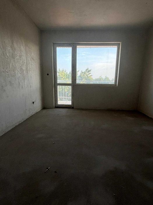 Продава се Тристаен апартамент в Завет - 110 кв.м за 0 €/кв.м - Снимка #8