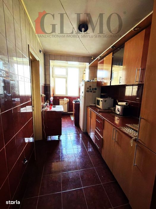Parter, 3 camere, extindere,intrare exterioara, bl H2, Constructorilor