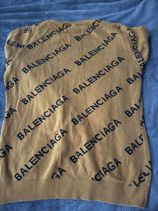 pulover Balenciaga