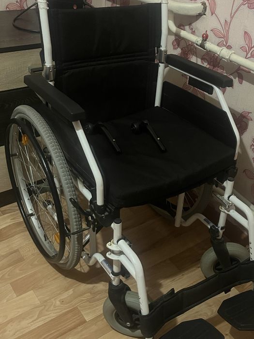 Продам инвалидную коляску в хорошем состоя