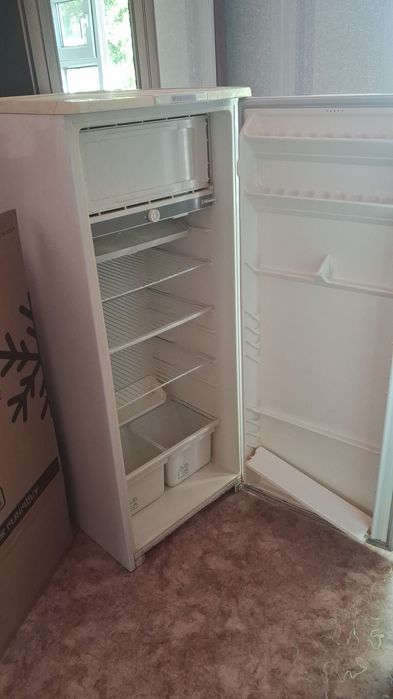 Продам холодильники