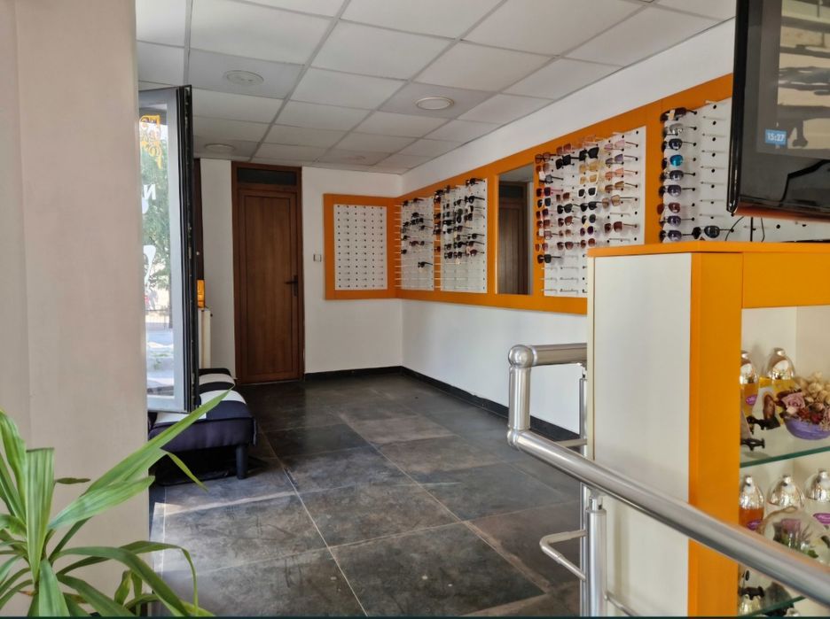 Дава се под наем Магазин в Шумен, Херсон - 40 кв.м за 398.82 € - Снимка #1