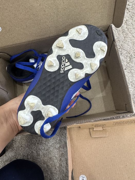 Adidas детски футболни обувки бутонки