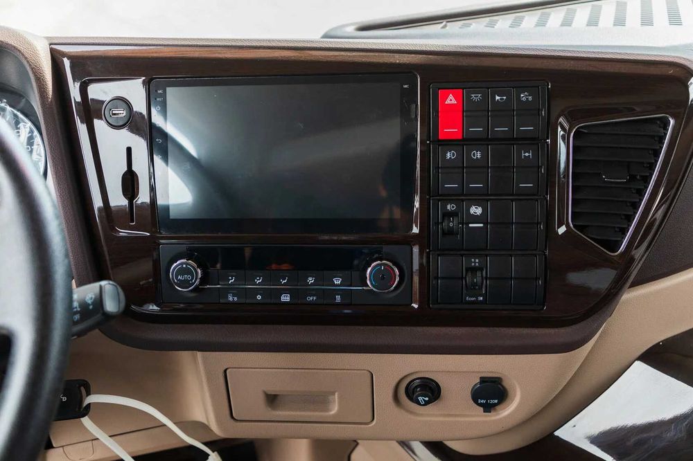 FAW JH 6 4*2 дизельный va CNG (metan) ТЯГАЧИ